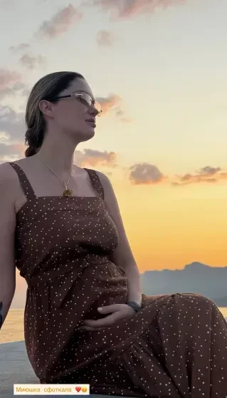 "Диет я не держу, мне лень". Агата Муцениеце рассказала о набранных во время беременности килограммах