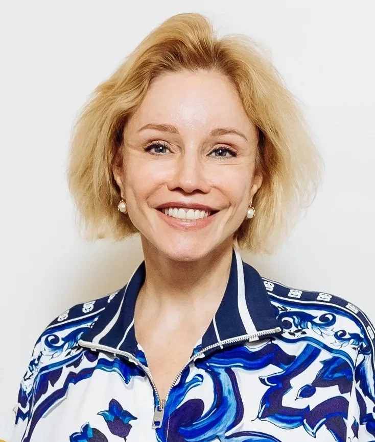 Марина Зудина, Стеша Маликова и Саша Жаркова на открытии Центра фонда Натальи Водяновой в Москве