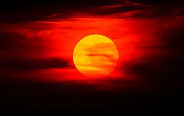 Магнитная буря 07.10.2025: неспокойный день ожидает метеопатов из-за вспышек на Солнце