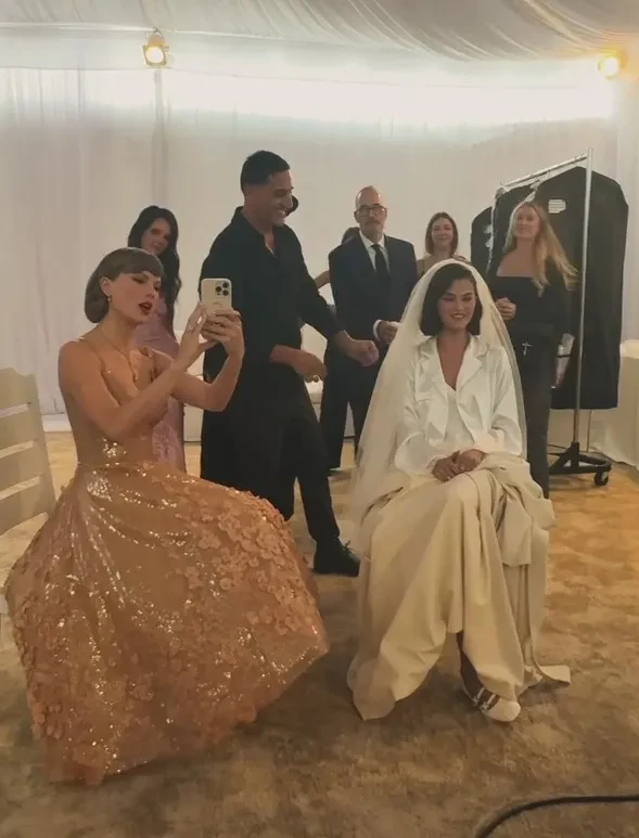 За секунды до выхода к алтарю: Селена Гомес показала редкое видео со своей свадьбы