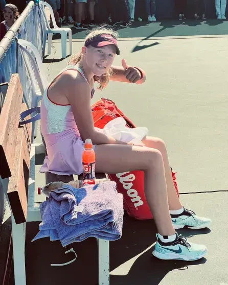 В сети завирусилась эмоциональная реакция Мирры Андреевой на проигрыш на турнире в Китае