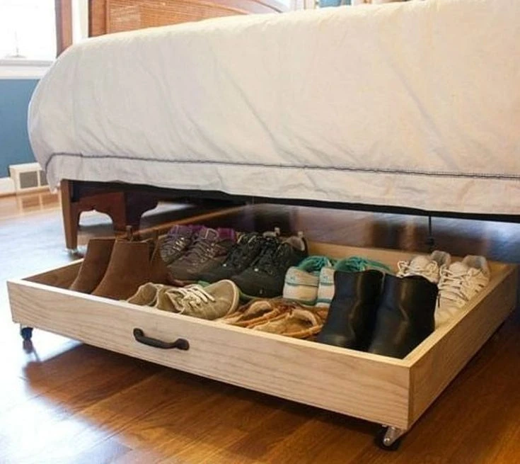 Тихая угроза в вашей спальне: что происходит, когда вы храните там уличную обувь