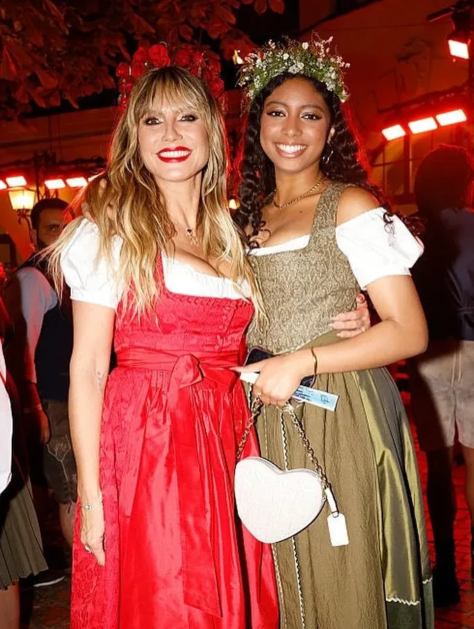 Хайди Клум показала архивные фото с младшей дочерью Лу в честь её 16-летия