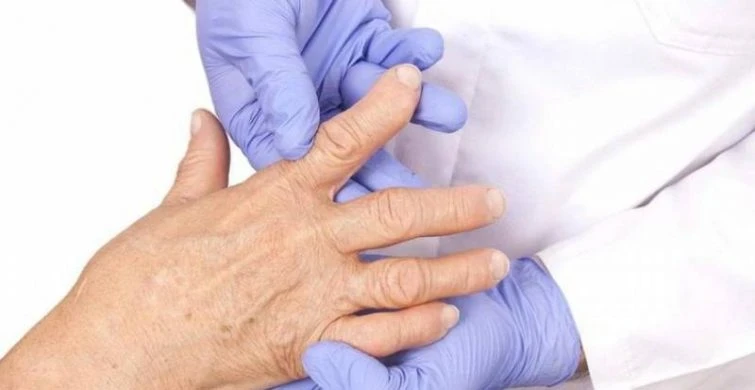 В День борьбы с артритом 12 октября 2025 года стоит уделить должное внимание здоровью суставов