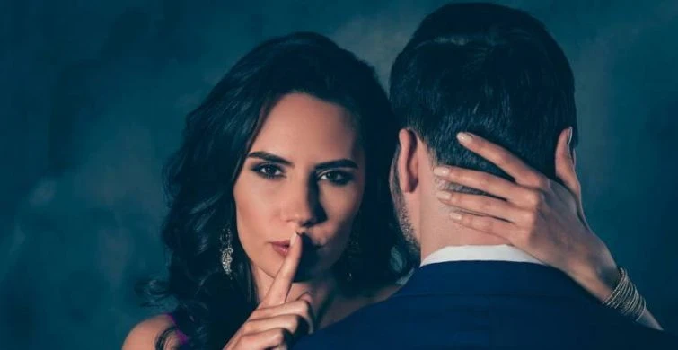 Чужая измена в тренде! Что такое Coldplayed и причем тут соцсети