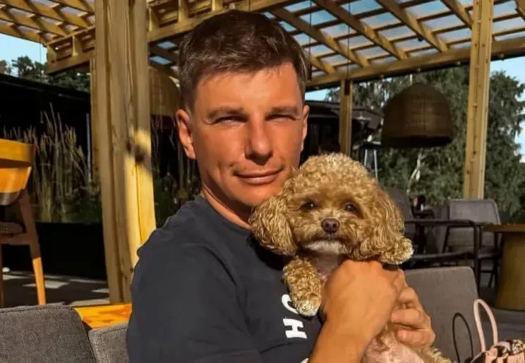 "Я плачу более 50% своего дохода". Андрей Аршавин объяснил, почему решил судиться из-за алиментов с Юлией Барановской и бывшей женой