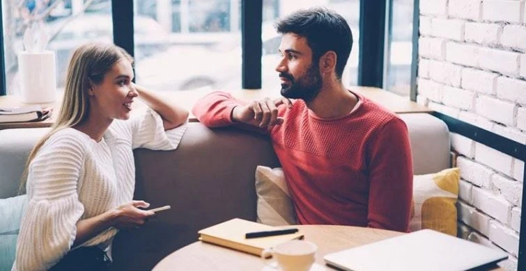 Названы 7 вещей, которые запоминаются при знакомстве сильнее, чем внешность