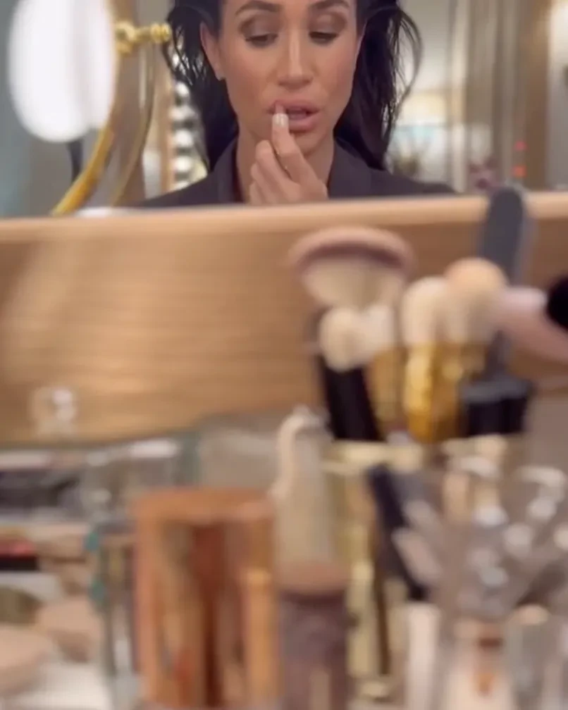 Светские выходы, пицца и муж: Меган Маркл показала, как провела время с принцем Гарри в Нью-Йорке