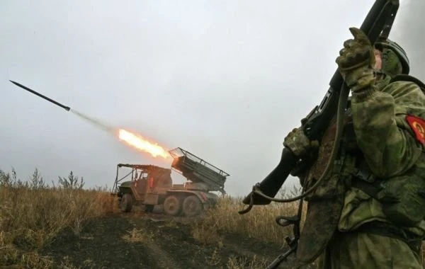 ВС РФ закрепляются в Северске: новые сведения из зоны СВО от Юрия Подоляки на 18.10.2025