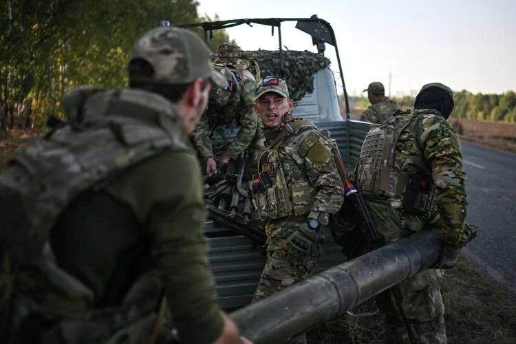Необычные методы: ВСУ доставляют еду на передовую в мусоровозах
