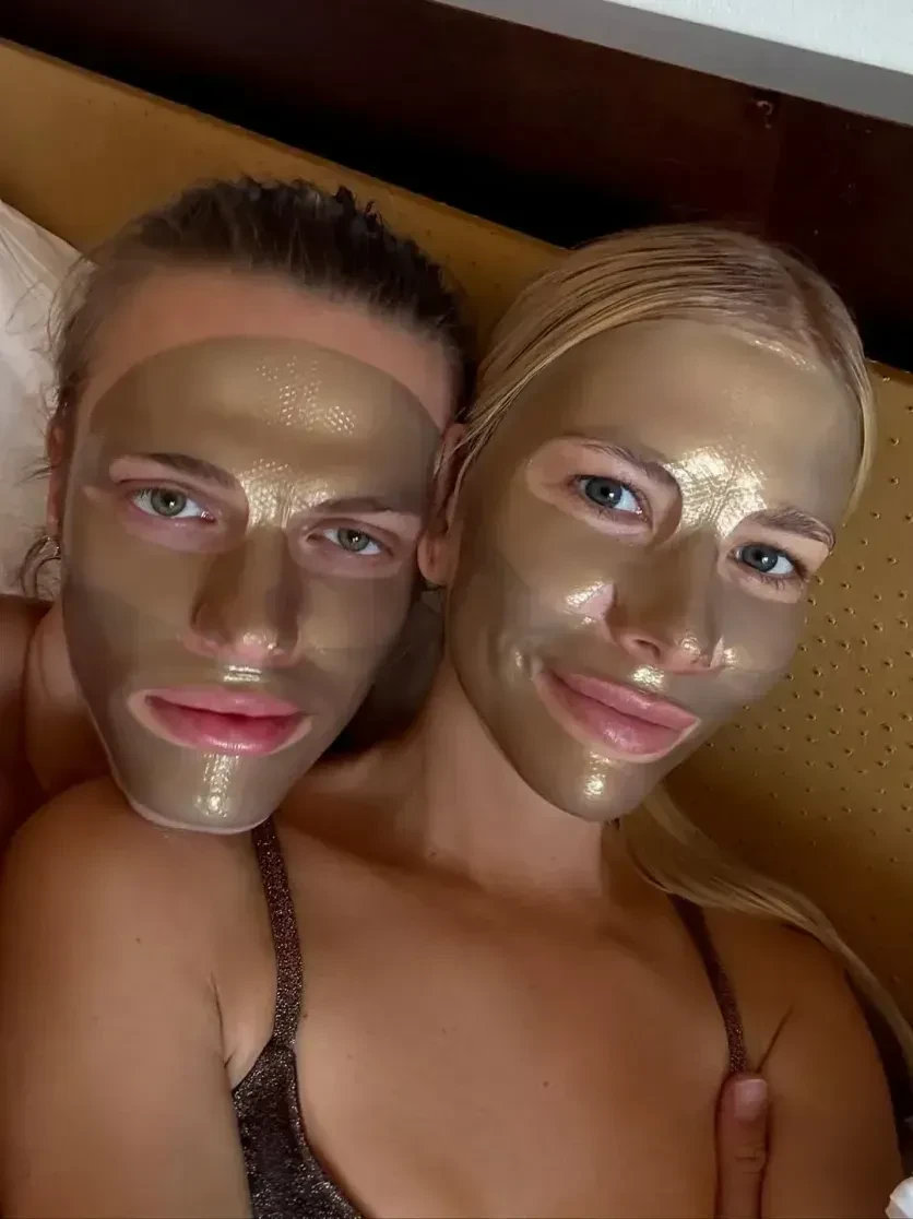 Елена Перминова показала, как провела время во Франции с бойфрендом Тарасом Романовым