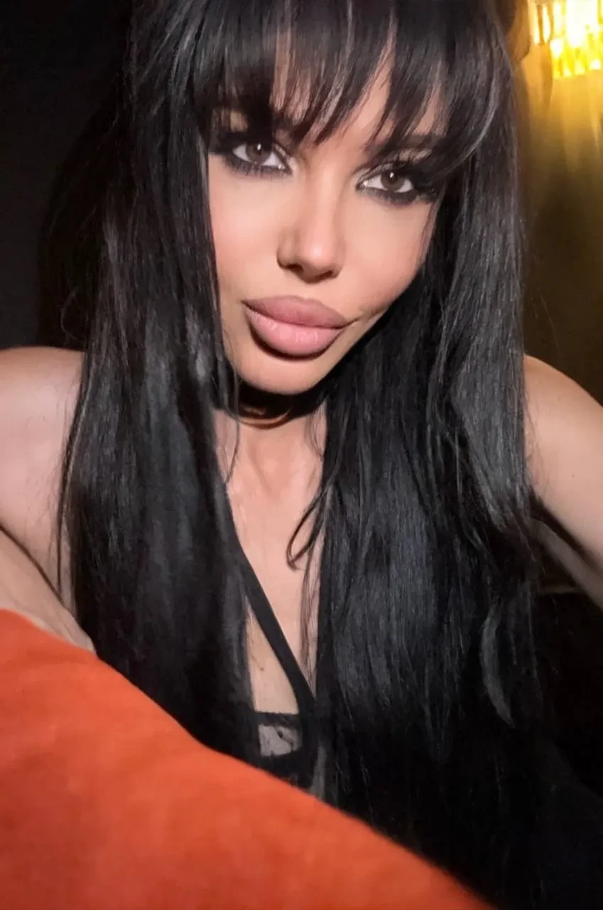 Оксана Самойлова сменила имидж на фоне развода с Джиганом, а тот анонсировал новое реалити-шоу о семье