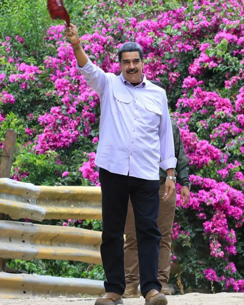 Американский сенатор: президенту Венесуэлы пора убегать в Россию или Китай