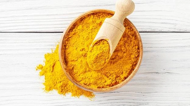 Польза и вред куркумы: специалист рассказал о всех подводных камнях яркой приправы
