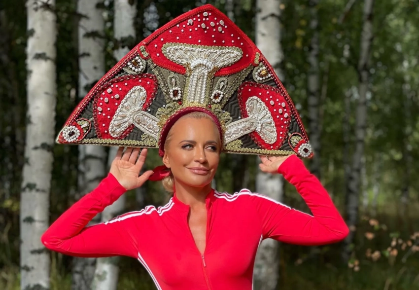 Владимир Путин заявил, что его "радуют" девушки в кокошниках