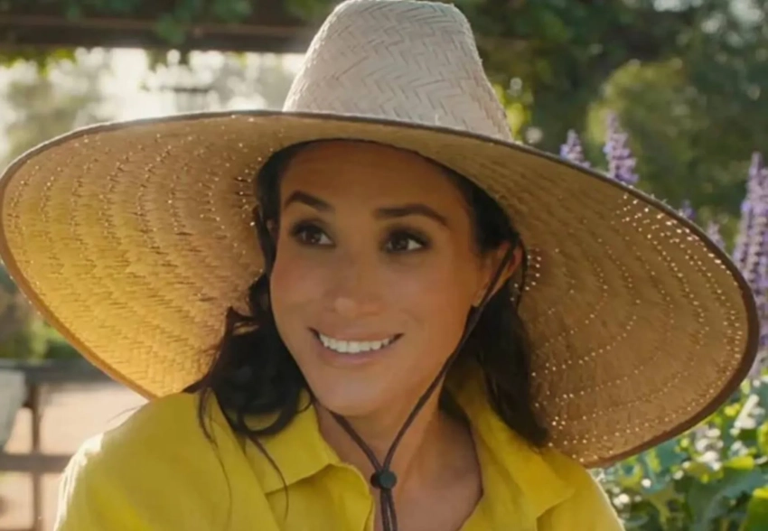 "Незнайка на Луне". В сети обсуждают новую шляпу Меган Маркл