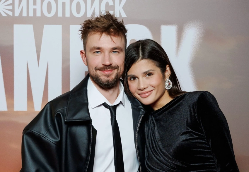 Александр и Виктория Петровы, Саша Сулим, Дарья Клюкина посетили премьеру сериала "Камбэк"