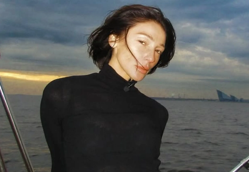 Настя Ивлеева устроила водную прогулку с мужем по каналам Санкт-Петербурга