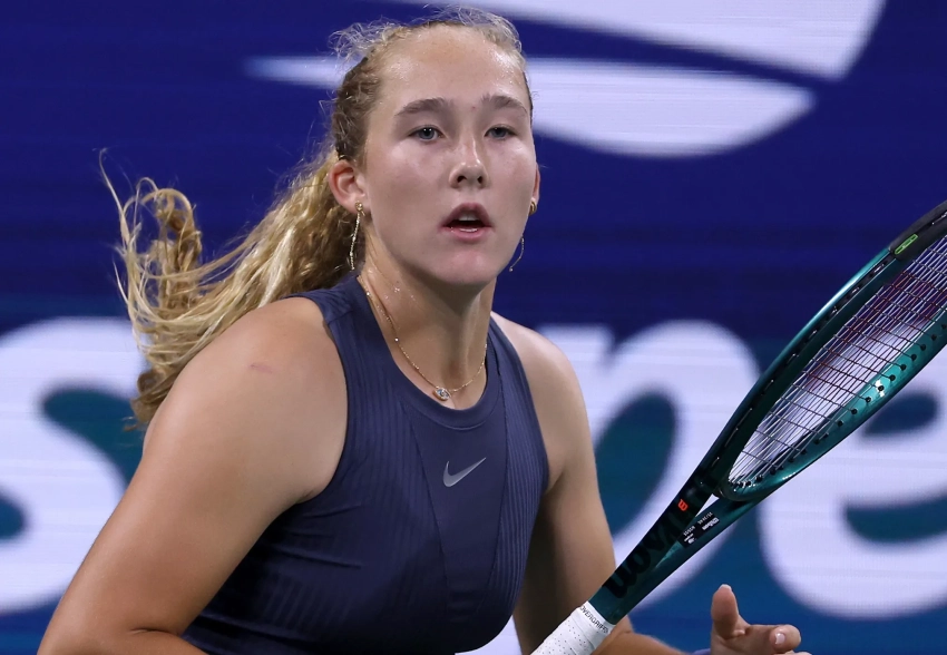 В сети завирусилась эмоциональная реакция Мирры Андреевой на проигрыш на турнире в Китае