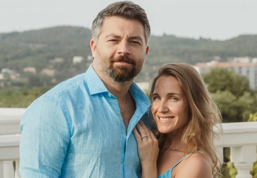 "Даже не смотрит на неё". Алексея Чумакова, которого критиковали за неуважение к жене, вновь захейтили в сети