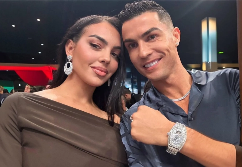 Криштиану Роналду стал первым в истории футболистом-миллиардером