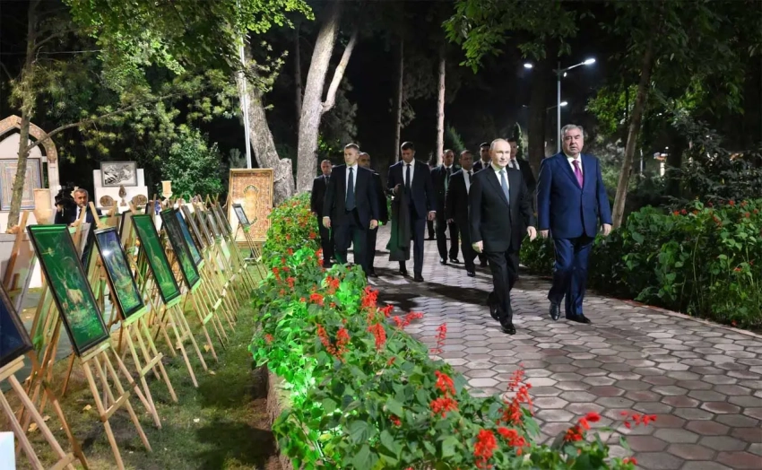 Путин с силовиками в Душанбе, Медведев в КНДР - повод к настороженности Запада