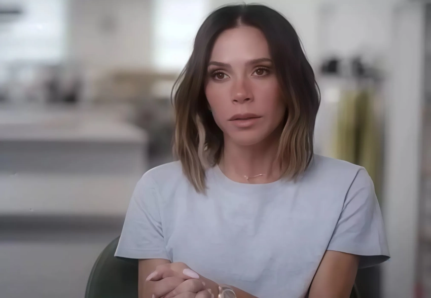 Виктория Бекхэм рассказала о своём РПП в новом сериале, отреагировала на мем про себя и упомянула "мятежного" сына Бруклина