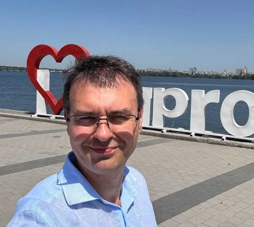 Нардеп ВРУ призвал Киев сделать шаг назад, инициировав предметные переговоры