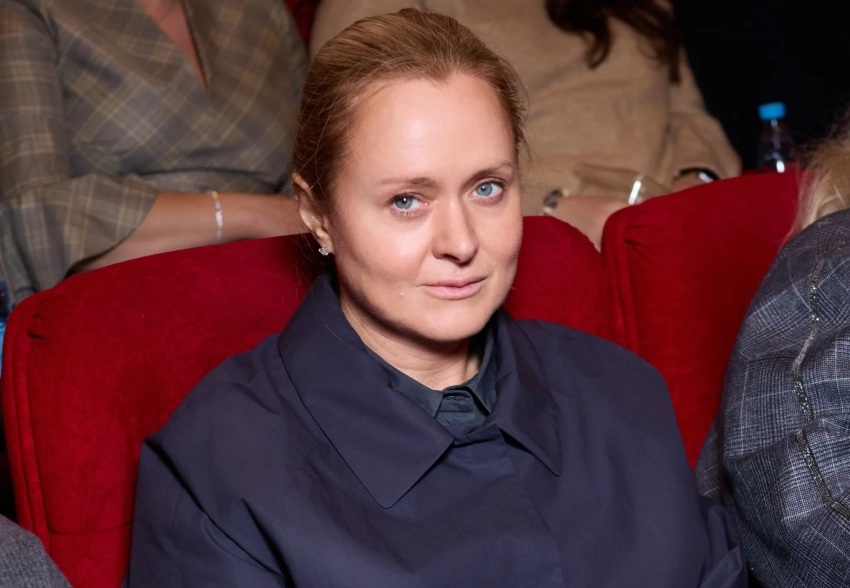 Никита и Анна Михалковы, Дмитрий Дибров с сыном, Павел Деревянко с женой и Валерия Гай Германика на премьере сериала Андрея Кончаловского "Хроники русской революции"