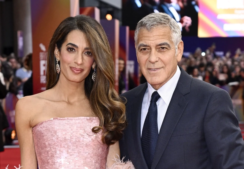 Джордж и Амаль Клуни, Айла Фишер посетили премьеру фильма "Джей Келли" в Лондоне