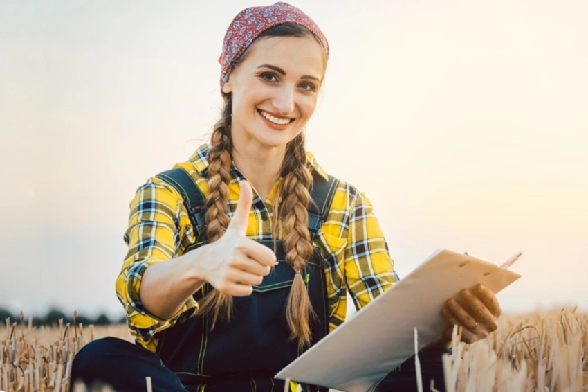 День работников сельского хозяйства 12 октября 2025 года: поздравления в стихах и прозе, открытки