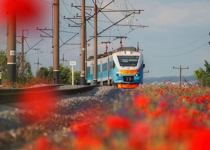 Какие праздники с особым значением отмечаются 13 октября 2025 года