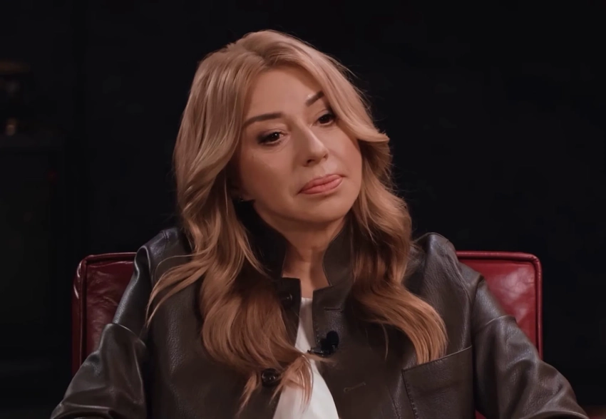 "У меня было 9 неудачных ЭКО": Алёна Апина рассказала, почему воспользовалась услугами суррогатной матери