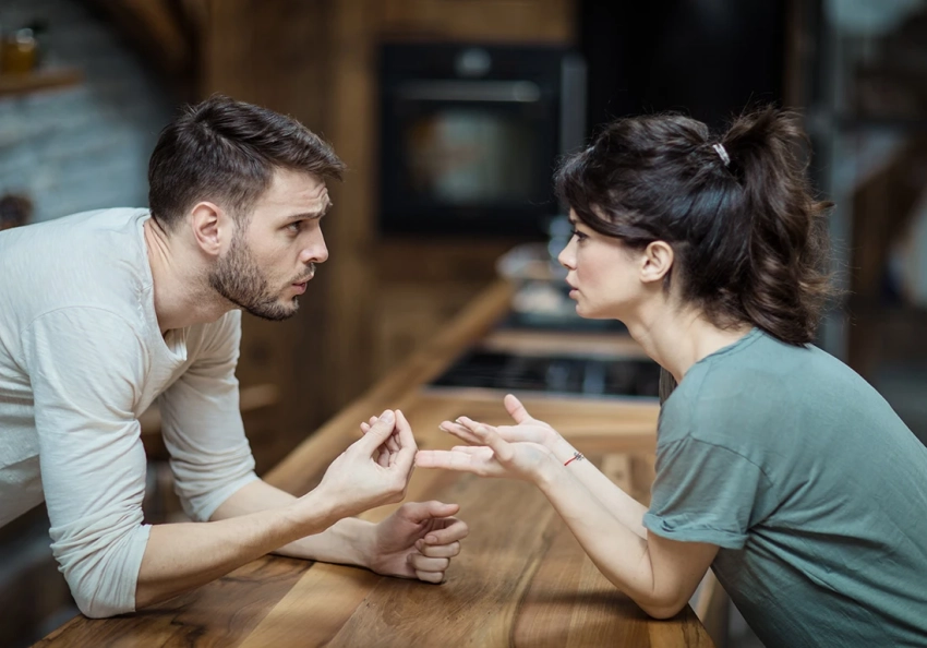 Склонность к конфликтам: мужчины, рожденные в какие даты, часто ругаются со своими женами