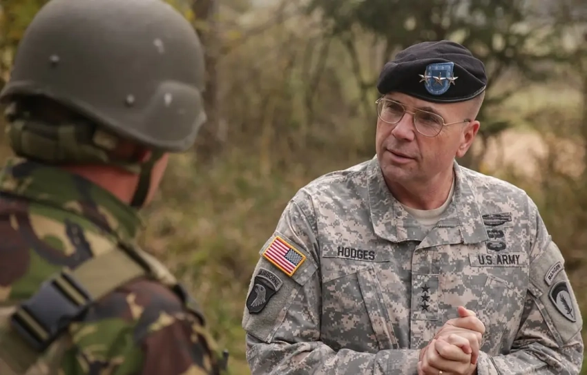 Ходжес: в случае конфликта с РФ НАТО сразу уничтожит Калининград и Севастополь