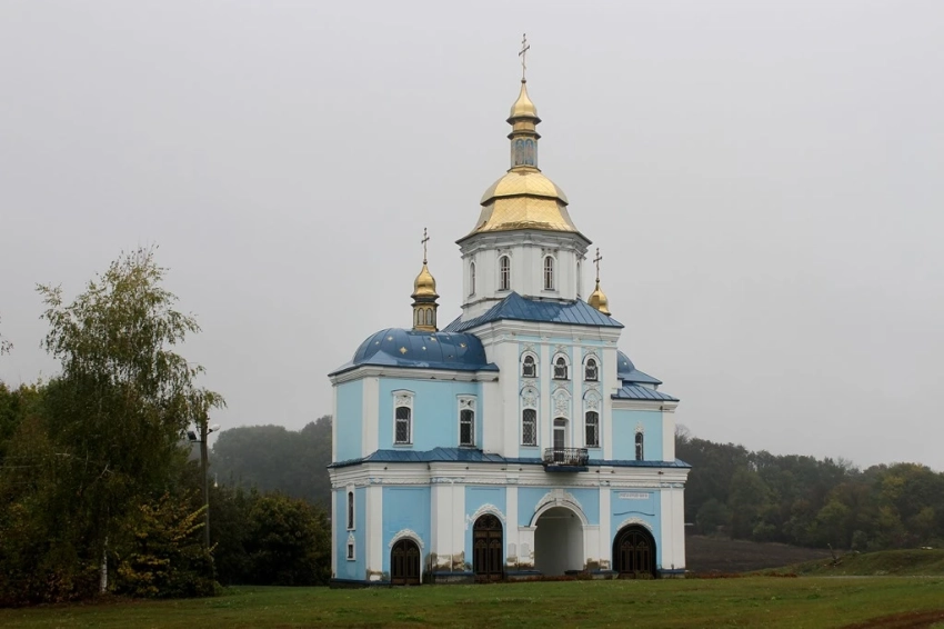 В день памяти святых Куприяна и Устиньи, 15 октября, спасаются от влияния злых духов