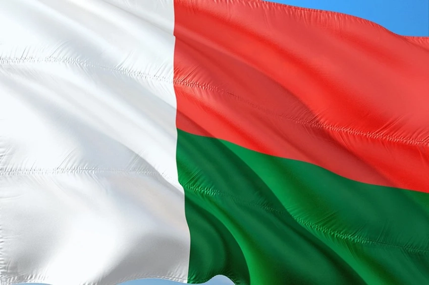 Бунт на Мадагаскаре лишает Францию важных месторождений