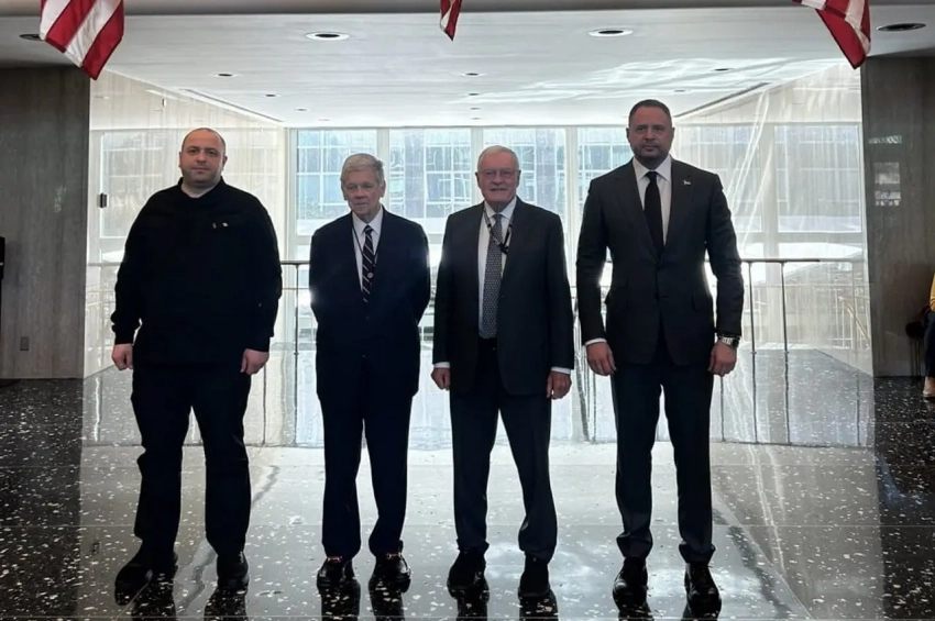 Келлог не раскрыл тему встречи с Ермаком, но назвал её «отличной»