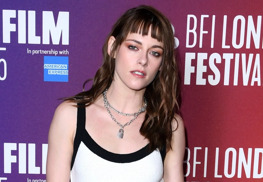 Кристен Стюарт избавилась от блонда и появилась на кинофестивале в Лондоне в новом стиле