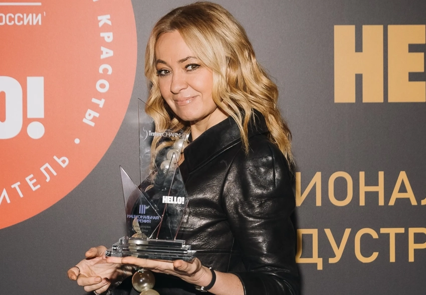 Яна Рудковская, Егор Кончаловский с дочерью Марией, Алексей Чумаков и Юлия Ковальчук посетили премию InterCharm x Hello!