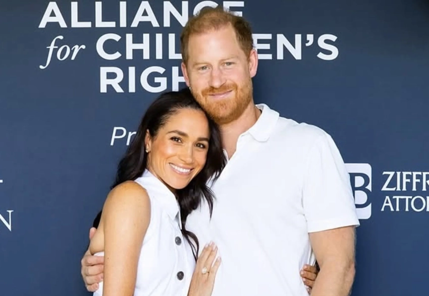 В сети обсуждают кольцо Меган Маркл на фоне её выхода в свет с принцем Гарри