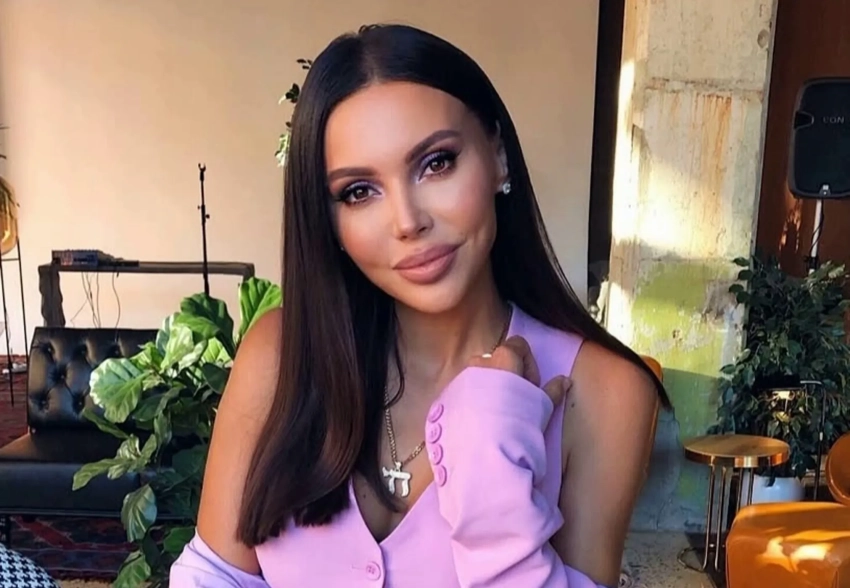 "У меня сейчас сложный период". Оксана Самойлова вышла на связь на фоне развода с Джиганом и взлома её инстаграма*