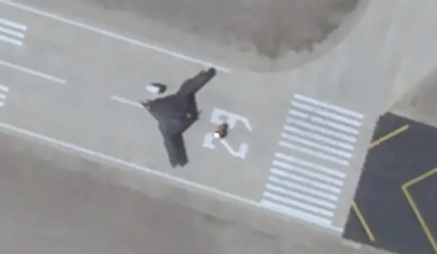 Китайский гигантский «БПЛА-невидимка» GJ-X впервые был замечен в воздухе