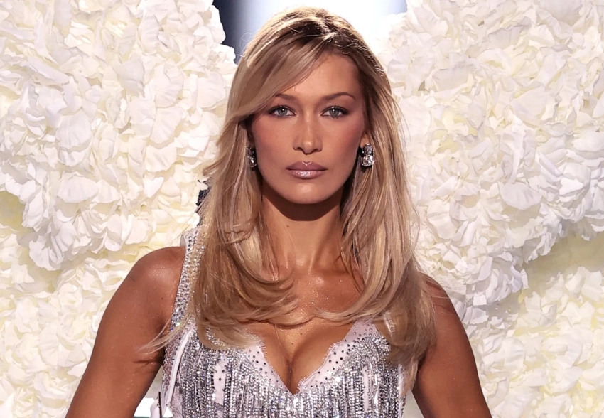 Белла Хадид впервые отреагировала на комментарии о том, что выглядела "больной" на шоу Victoria's Secret