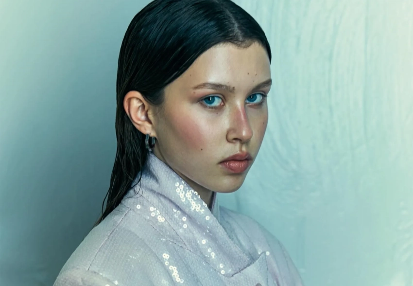 Анна Пересильд рассказала, что платит своему деду зарплату за то, что он работает у неё водителем