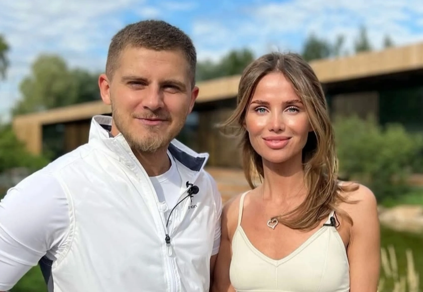 "Никто никого не бросал". Алекса высказалась о разводе с Вячеславом Дайчевым на фоне сообщений о его многомиллионных долгах