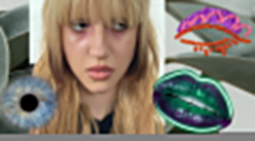 Как выглядит макияж «уставшей девушки»: почему он стал хитом и как его повторить