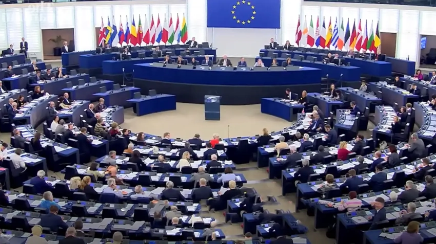 ЕС нервно выбирает между риском долгов и замороженными активами России