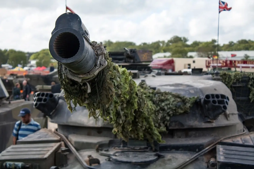 Полминуты и больше: подготовка первого выстрела из пушки британского «Чифтена» Мк.5Р