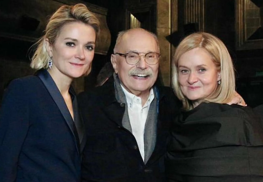 Никита Михалков отпраздновал 80-летие вместе с женой, детьми, внуками и братом Андреем Кончаловским